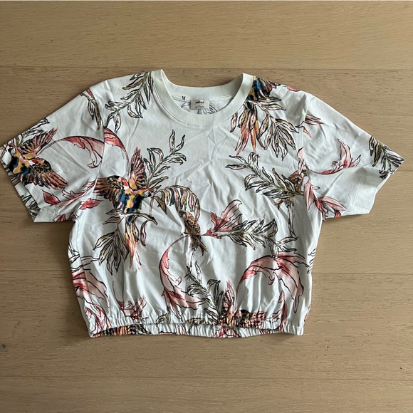 Wilfred Aritzia NWOT tropical print cropped T-shirt - size large - Picture 1 of 3